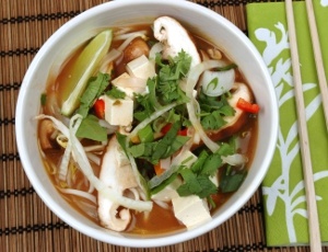 Vegetarisk pho-soppa med tofu