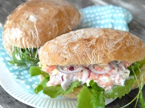 Picknickmacka med makrillröra