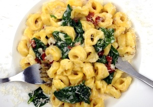 Vegetarisk tortellini med spenat Vegetarisk tortellini med spenat