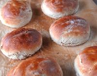 Rågsiktsbullar rågbullar