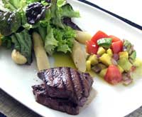 Grillad oxfile med sallad