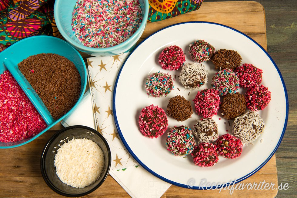 Chokladbollar - det mest sökta mat-ordet 2017 enligt Google. Chokladbollar - det mest sökta mat-ordet 2017 enligt Google.