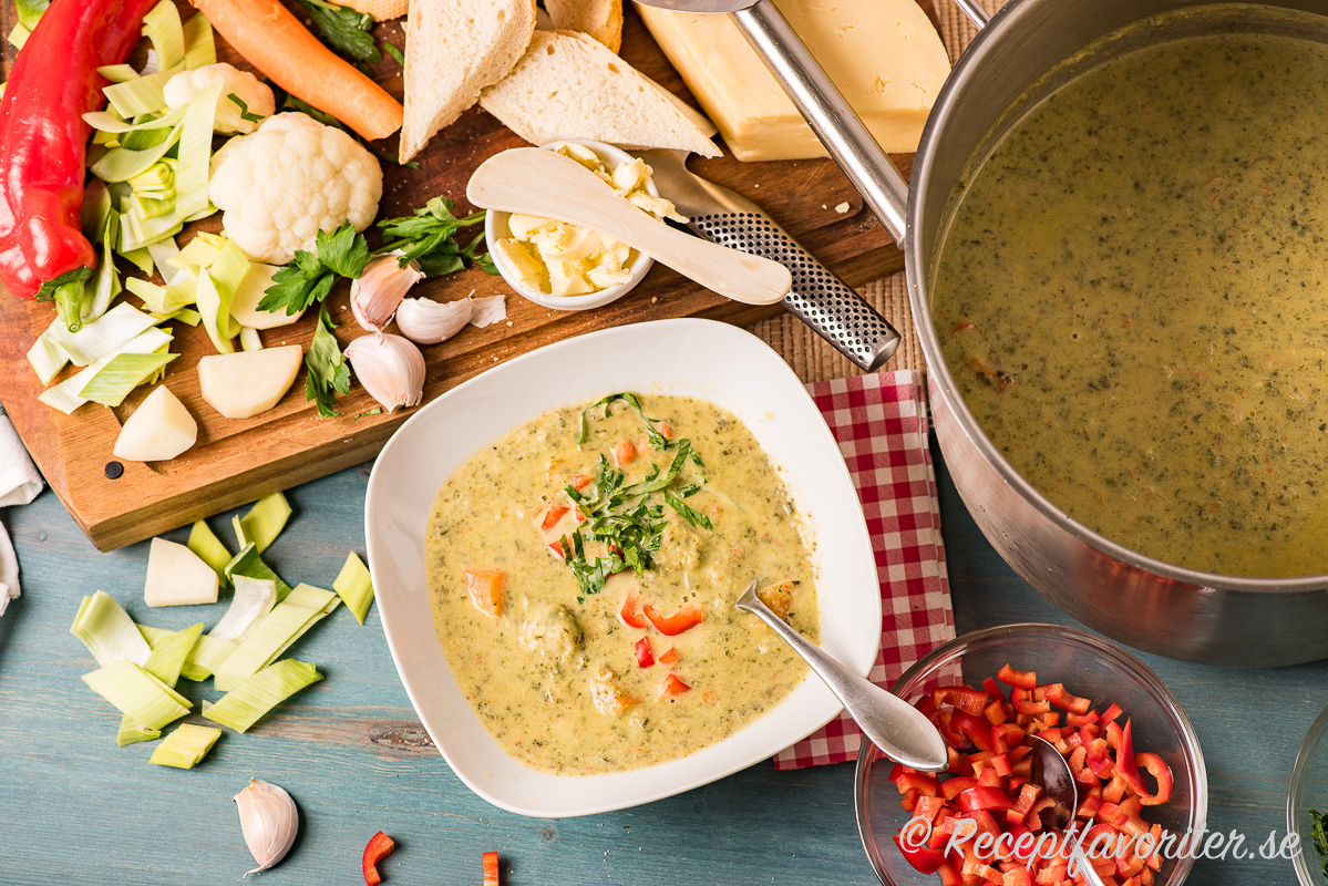 En mixad soppa med blandade grönsaker du kan variera efter tycke