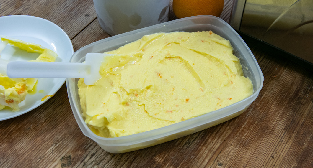 Apelsinsorbet från maskinen