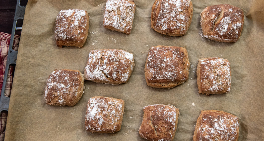 Grädda på vanlig ugn 225 grader i 20 minuter till fin färg. 