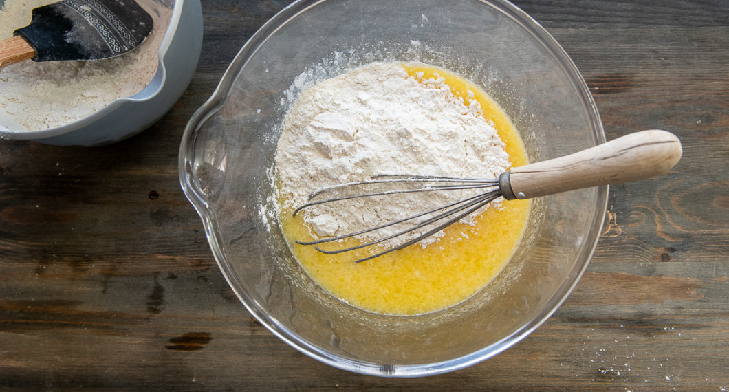 Tillsätt mjölblandningen. 