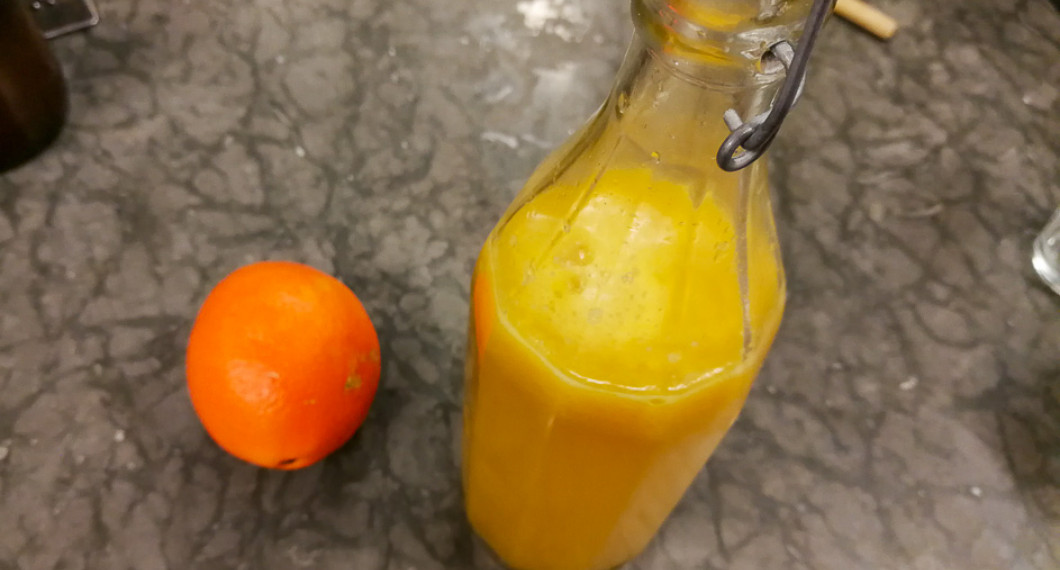 Kombucha i flaska med apelsinsmak