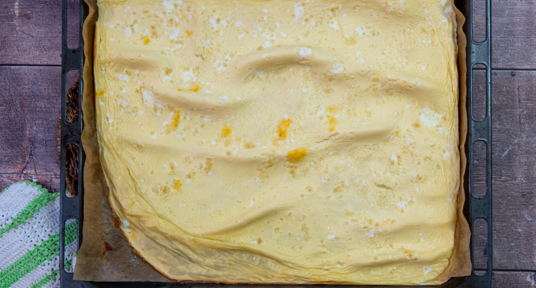 Grädda pannkakan i nedre delen av ugnen på 175 grader vanlig ugn i 20 minuter. 