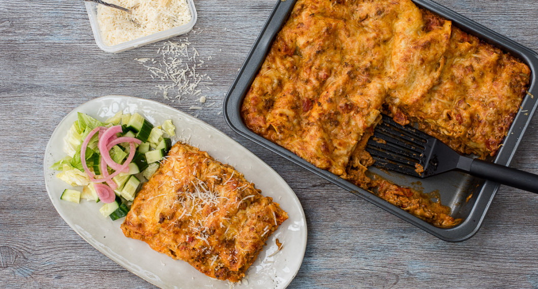 Låt stå ca 5 minuter innan du serverar lasagnen.