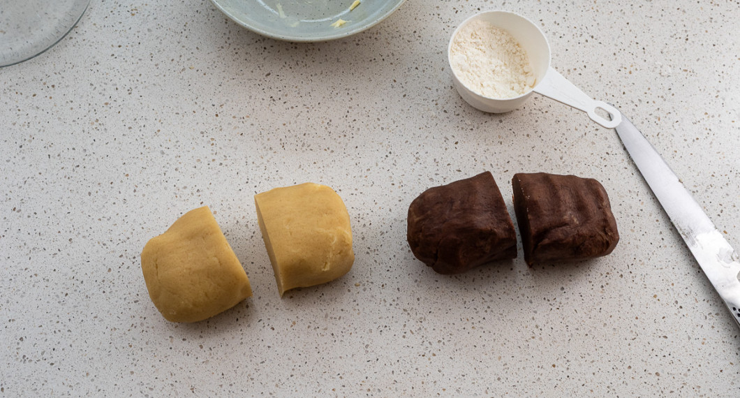 Ta ut degen och dela varje del så du har fyra delar. 