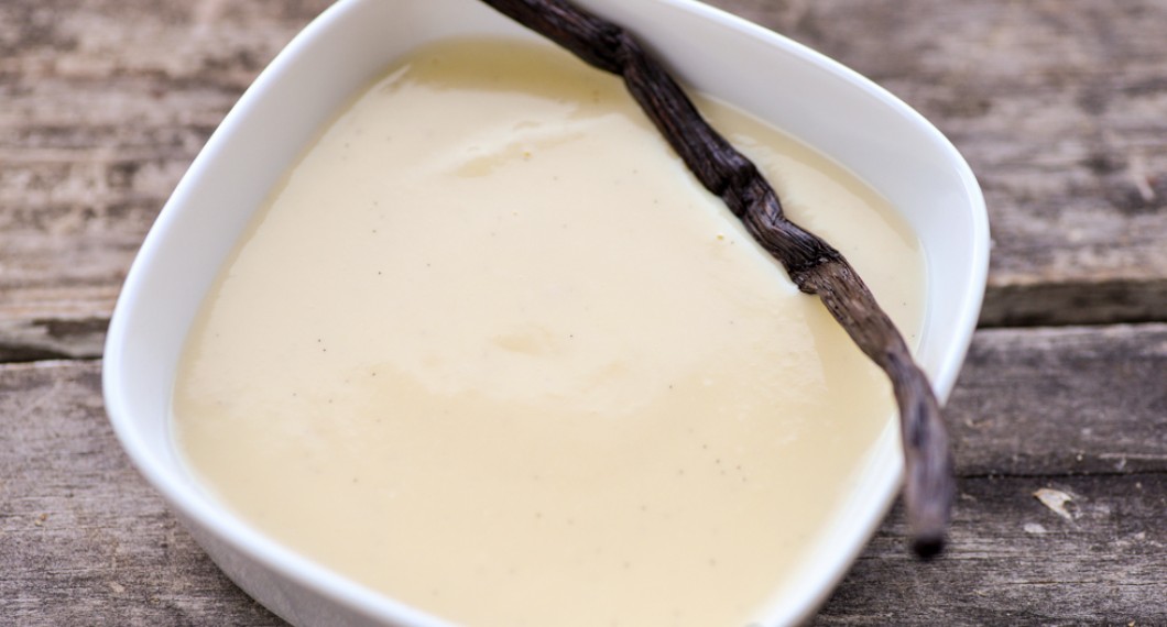 Vaniljsås eller hemgjord Creme Anglaise