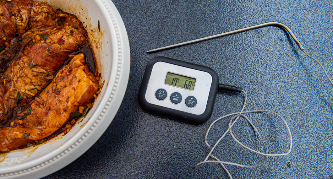 Pluman med stektermometer satt till 68 grader innertemperatur. 