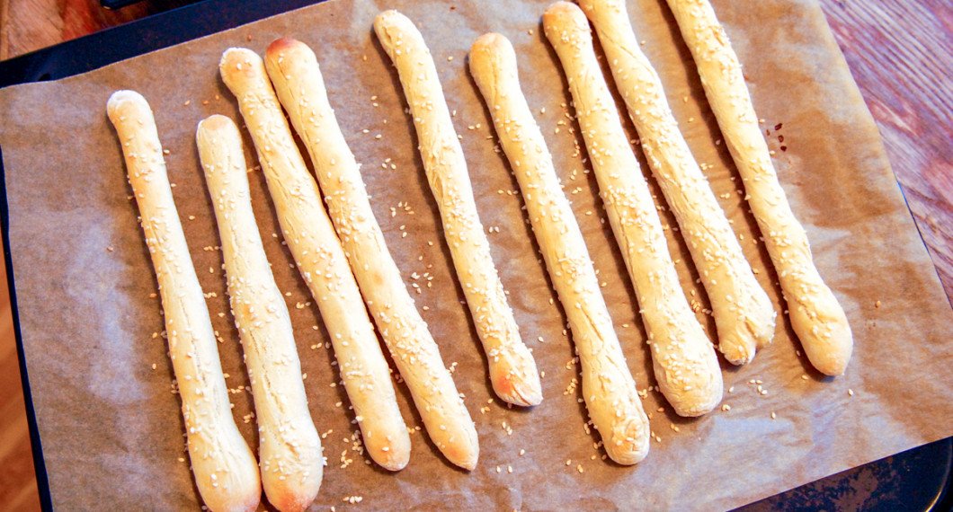 Nybakta grissinis
