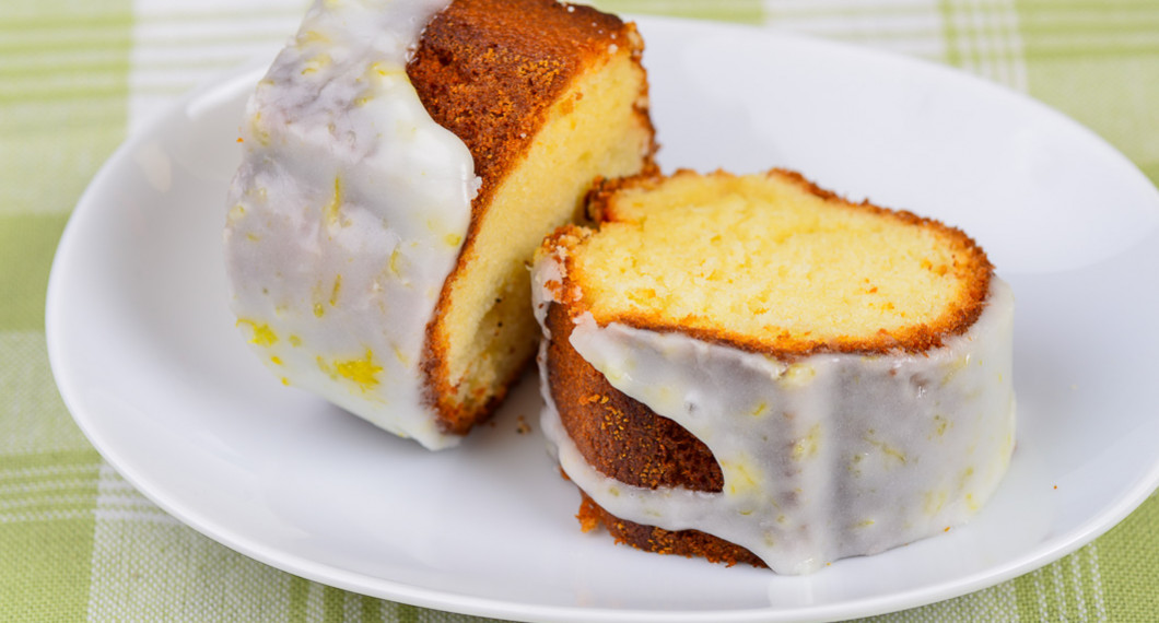 En variant på sockerkaka fast med mer citronsmak av riven citron. Blir också god med rivet apelsinskal eller limeskal. 