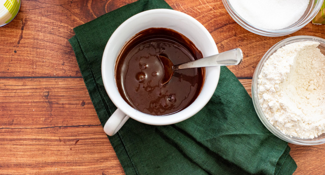 Rör väl till en smet utan klumpar. 