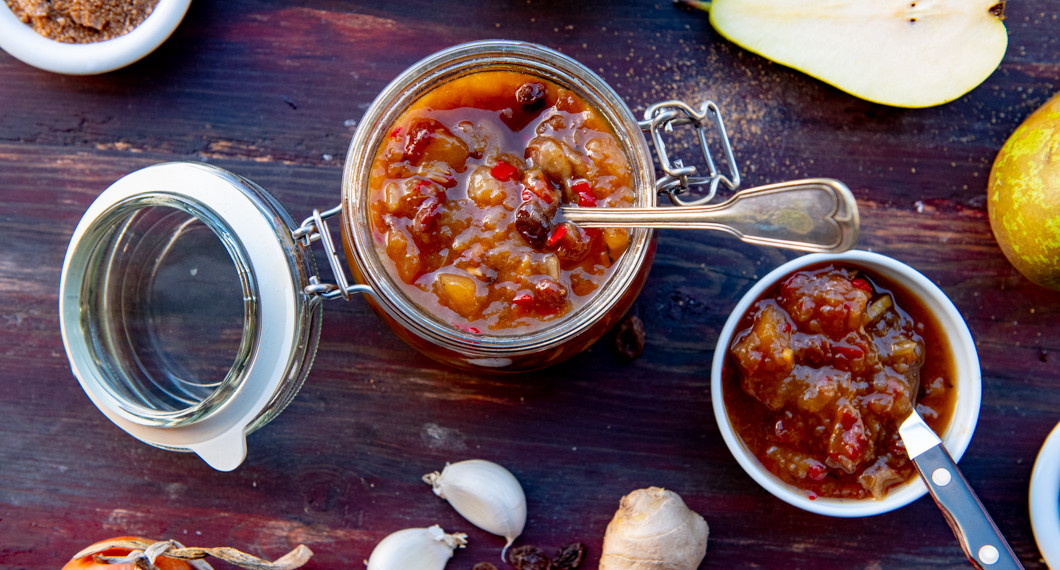 Päronchutney i glasburk