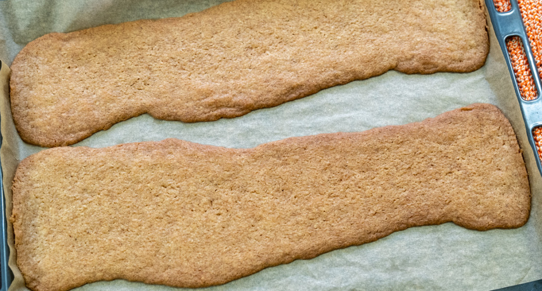 Degen flyter ut något när den gräddas och blir lite seg men knaprig. 