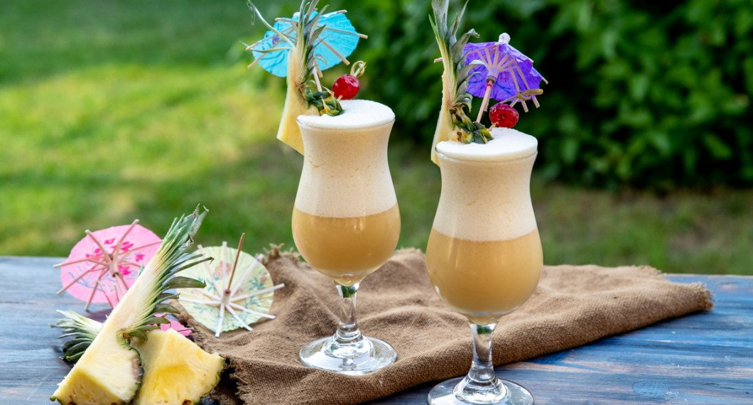 Två Piña Colada cocktails  