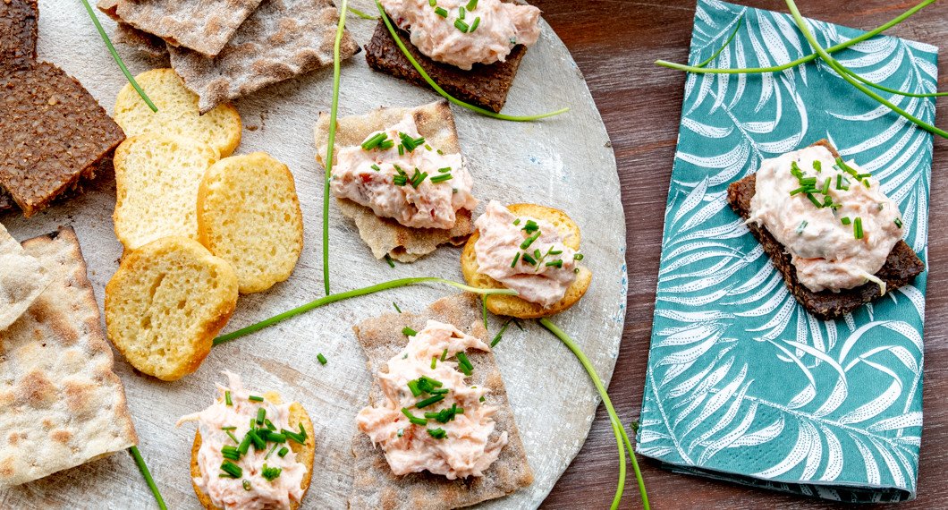 Du kan välja en sorts bröd eller blanda och ta lite olika bröd och kex. 
