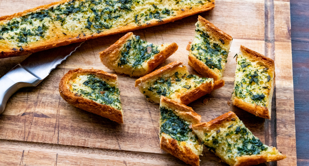 Till skaldjursfatet hade jag vitlöksbröd. 