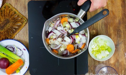 1-2-3 lag kokt med grönsaker i kastrull