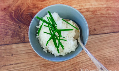 Bap koreanskt ris i skål 