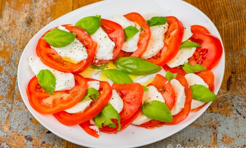 Mozzarella och tomater - Recept på förrätt 