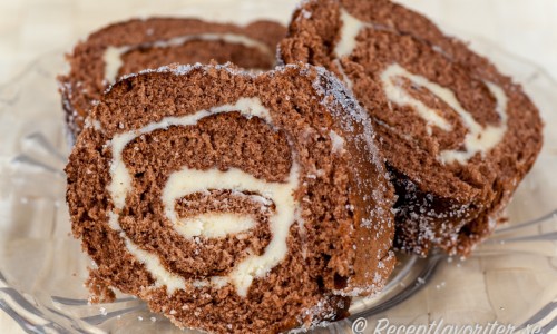 Chokladrulltårta - en rulltårta med choklad även kallad Drömtårta. 