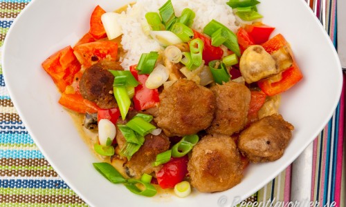 Curry med grönsaker och Tzay