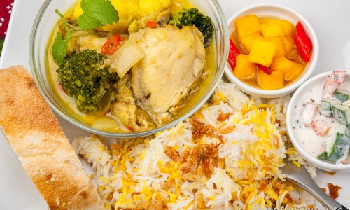 Indisk currygryta med kyckling och hemgjord curry