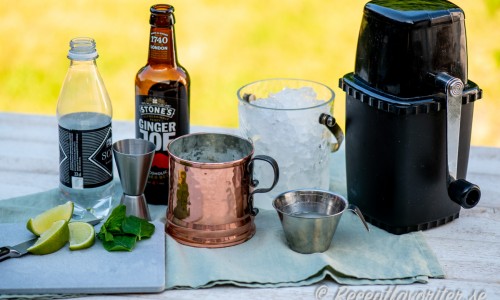 Till Mocktail Mule behöver du lime, myntablad, Tonic, Ginger beer, kopparmugg, is