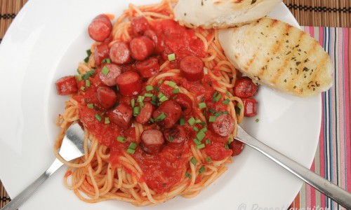Pasta med tomatsås och chorizo