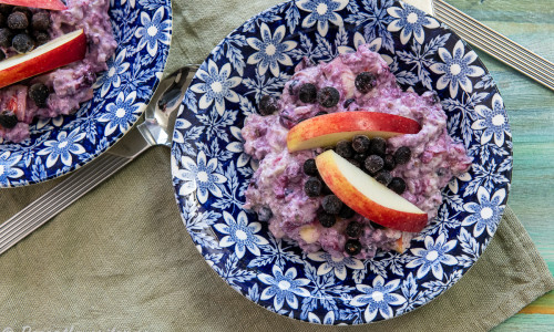 En variant på overnight oats med rågflingor istället för havregryn. 