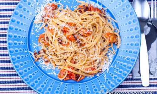 Spagetti med tomater