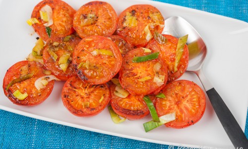 Stekta tomater i olivolja med purjolök, vitlök och oregano