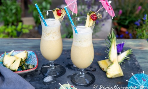 Virgin Colada passar dig som vill ha en festlig alkoholfri sötsur och läskande drink med smak av kokos och ananasjuice. 