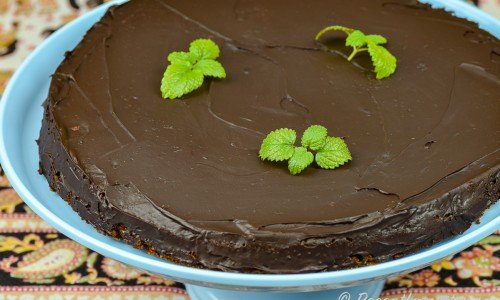 Chokladtårta med fyllig och god chokladsmak från 