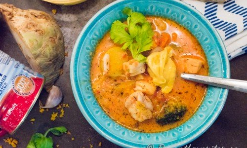 Fisksoppa med tomat och saffran