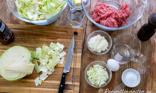 Ingredienser till kålpuddingen