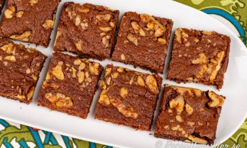 chokladrutor med hasselnötter chokladrutor med hasselnötter