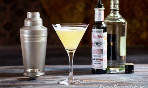 Pisco Sour Absint serverad i martiniglas