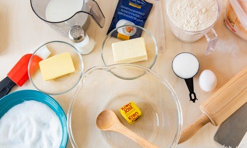 Ingredienser till bullarna. 