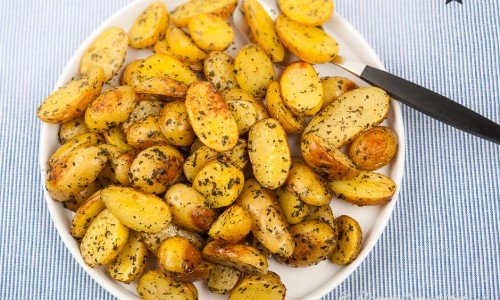 Ugnsrostad potatis med timjan och rosmarin