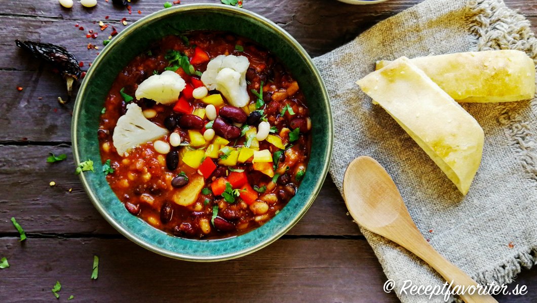 Chili sin carne med tillbehör Chili sin carne med tillbehör