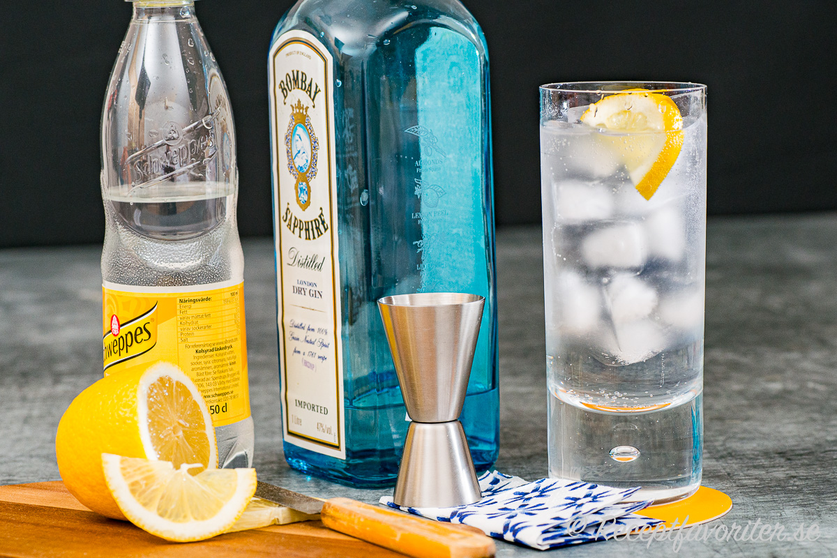 Gin&tonic är lätt att göra men kan varieras med annan tonic, val av gin och citron eller lime samt val av glas som highballglas eller kupa. Gin&tonic är lätt att göra men kan varieras med annan tonic, val av gin och citron eller lime samt val av glas som highballglas eller kupa.