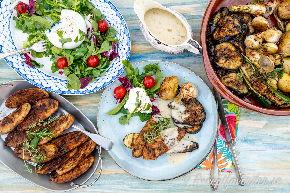 Grillad quornfilé serverad med tillbehör Grillad quornfilé serverad med tillbehör