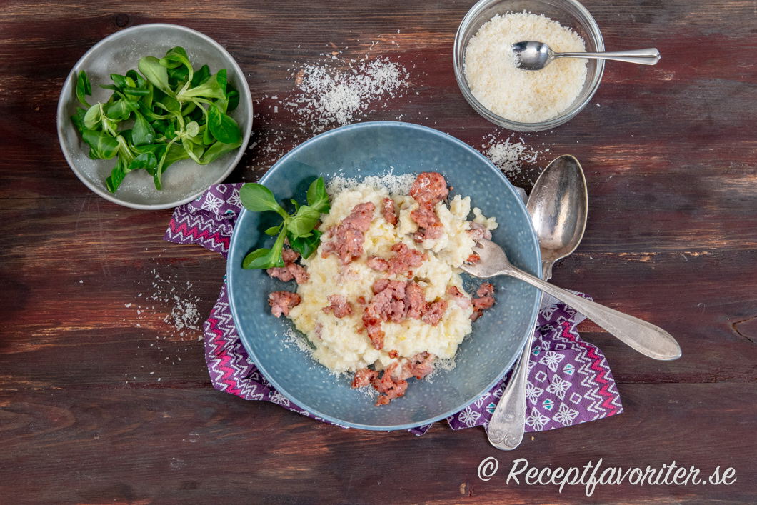 Risotto med salsiccia Risotto med salsiccia