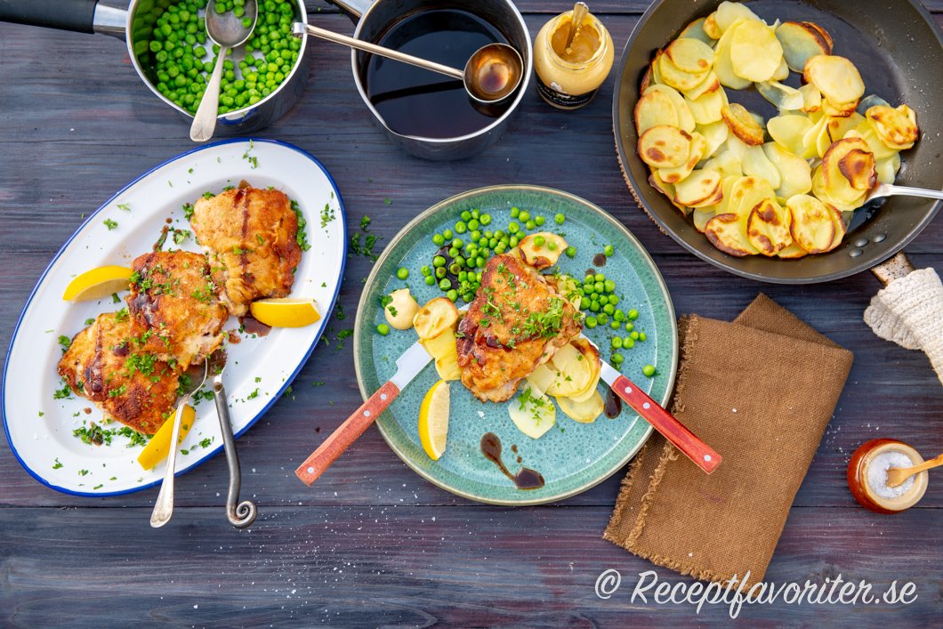 Schnitzel Cordon Bleu med förslag på tillbehör Schnitzel Cordon Bleu med förslag på tillbehör