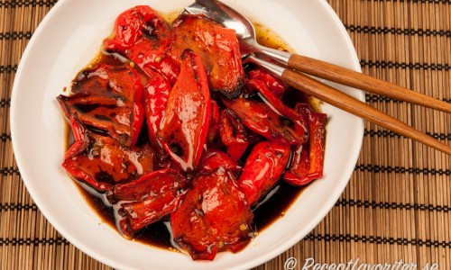Grillad paprika blir mycket gott att servera som den är med lite olivolja och fin balsamvinäger. 